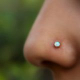 Joya de piercing nostril opalo