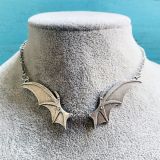 Choker bats wings