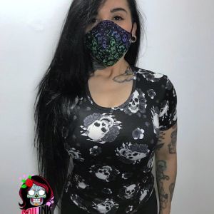 Blusa black flowers skull