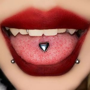 Joya de piercing para lengua heart