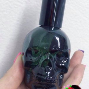 Perfume skull