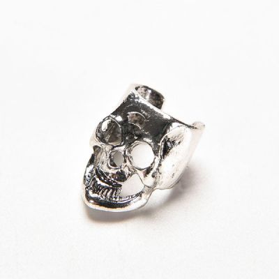 Ear cuff skull