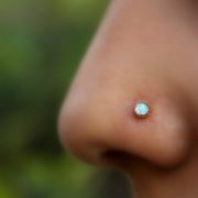 Joya de piercing nariz nostril screw opalo